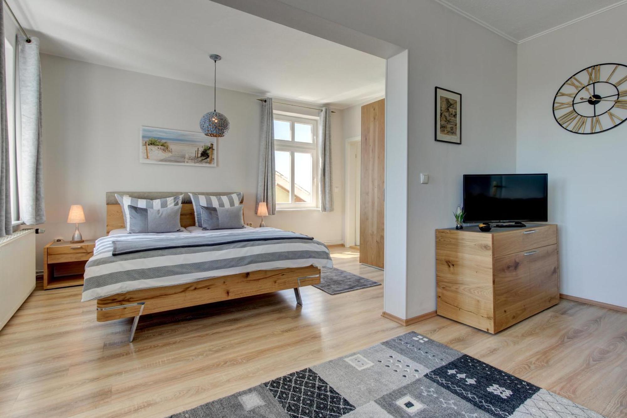 Villa Fernsicht - Wohnung Nr 1 - Mit Meerblick ザスニッツ エクステリア 写真